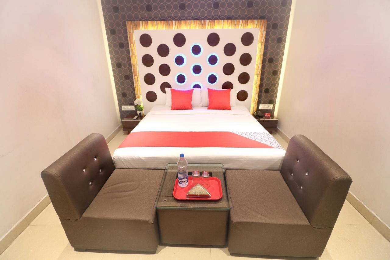 Oyo 14829 Hotel J Cruise Ludhiana Exterior foto